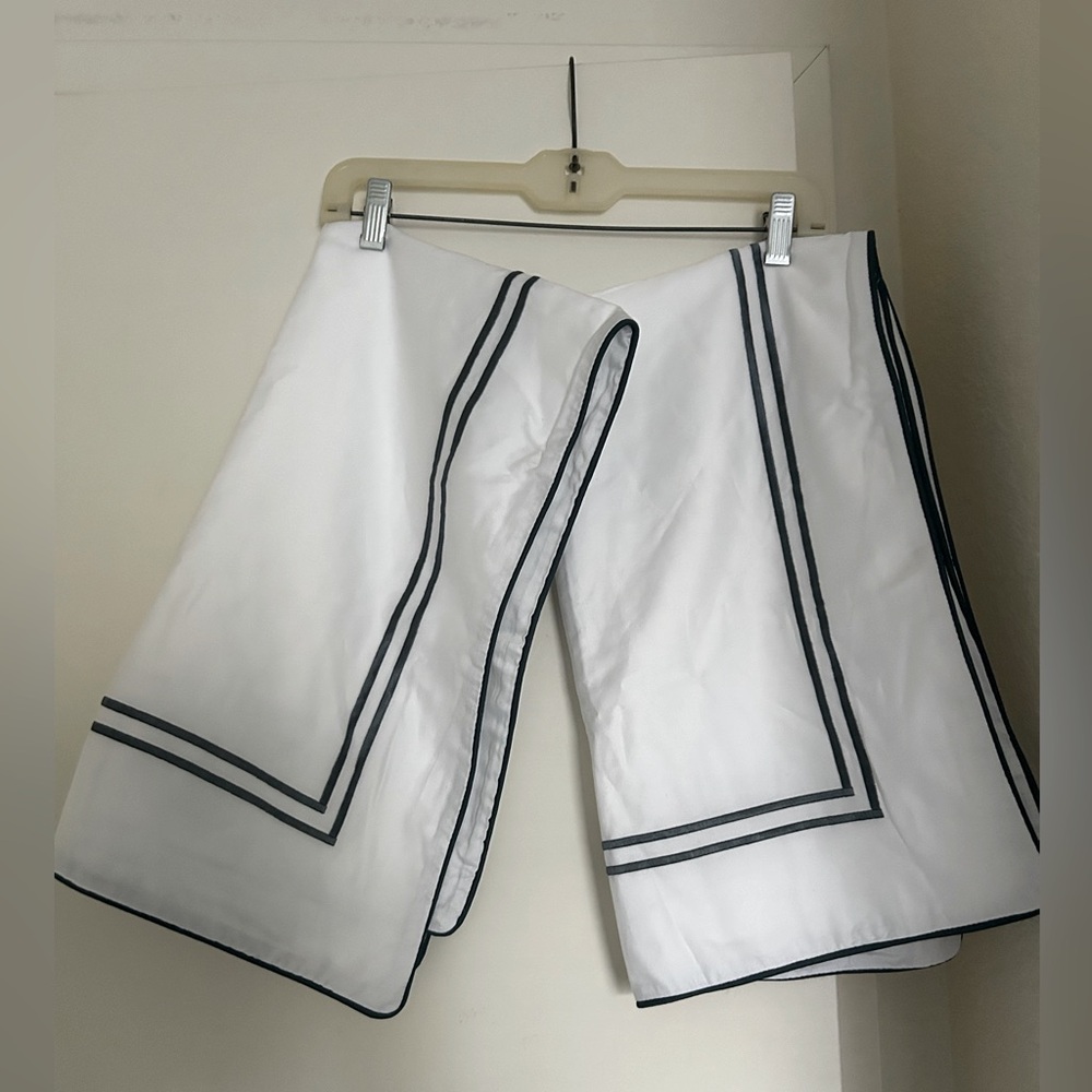 Fieldcrest Luxury White Cotton pillowcases!